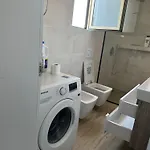 Melas Vlorë
